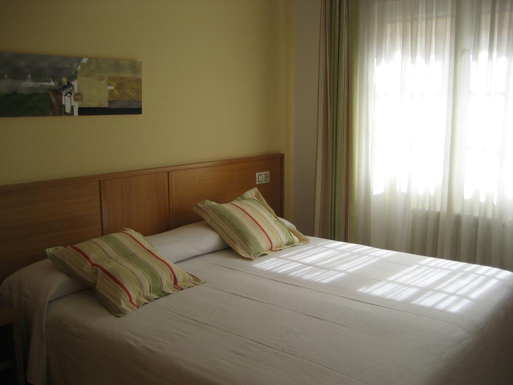 Pension Residencia Caola Arteixo Exterior photo